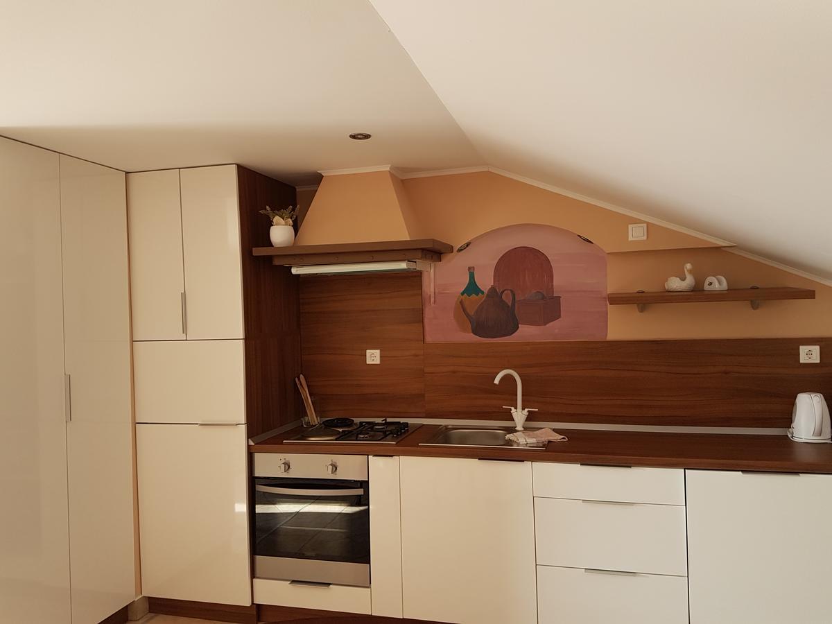 Apartments Suzana Novi Vinodolski Bagian luar foto